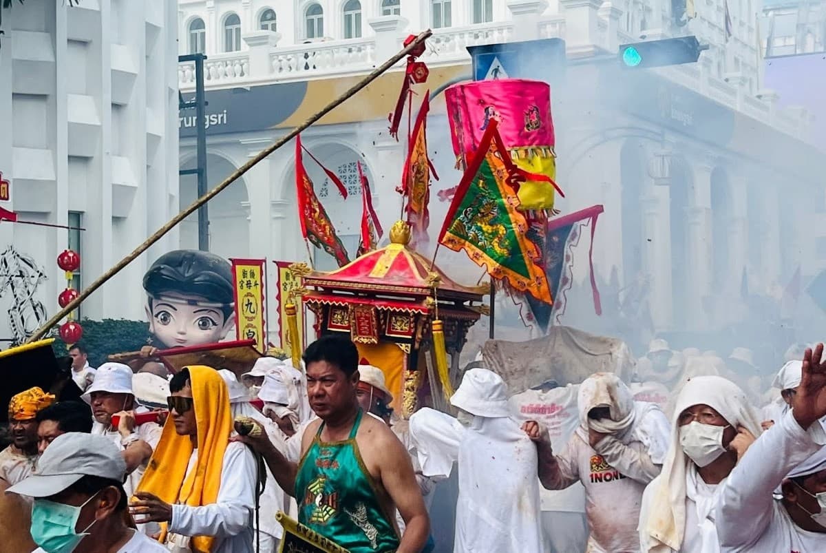 Phuket Vegetarian Festival 2026: A Resident's Guide to Nine Days of Gin Jay